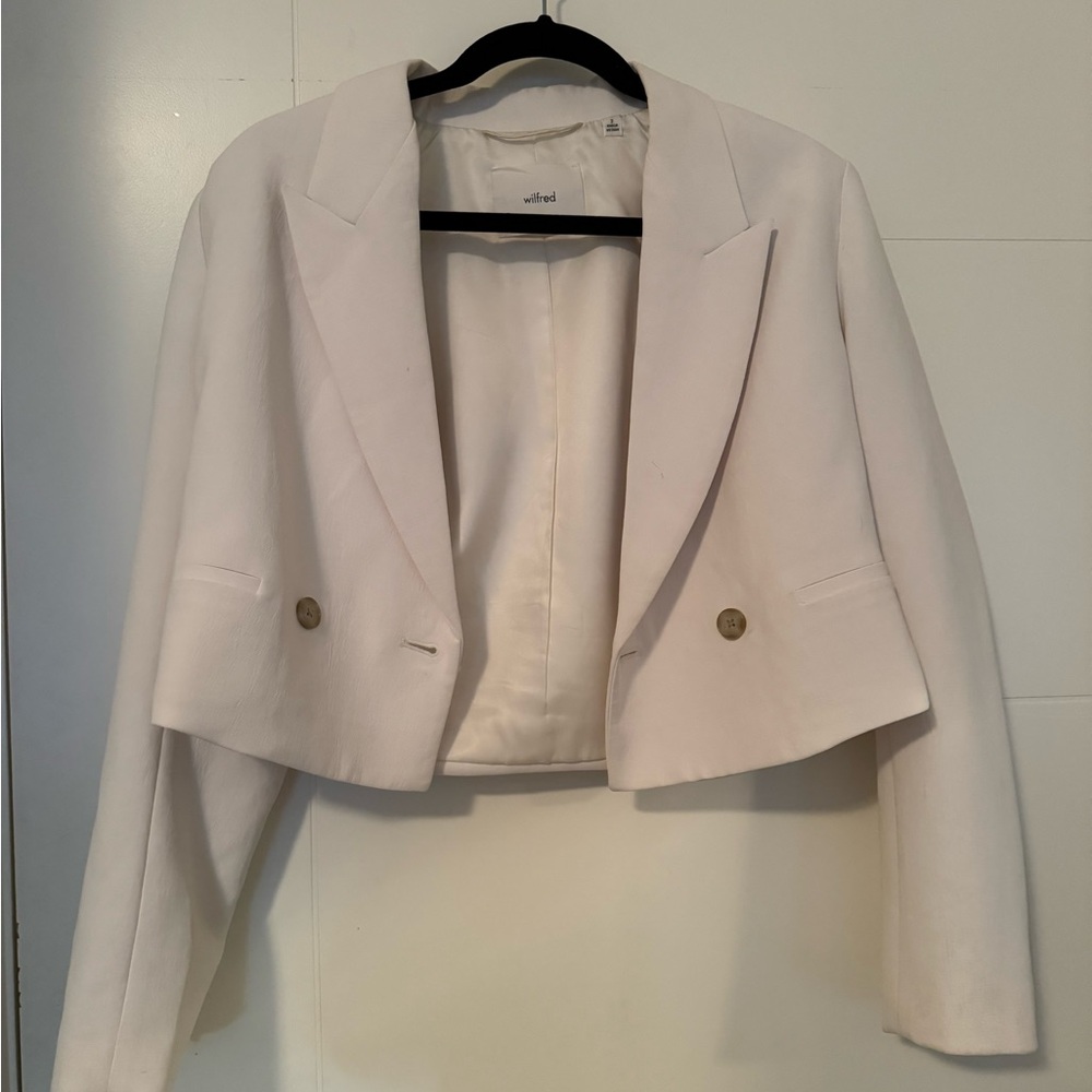 copped aritzia blazer size 2 wilfred